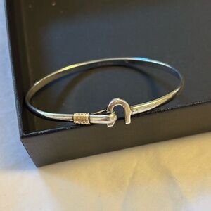 Elegant 14kt and sterling silver bracelet bangle